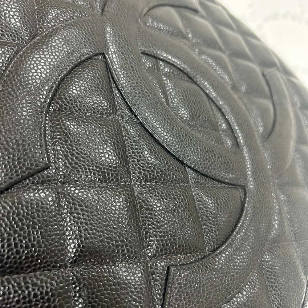 CHANEL Black Quilted CC Logo Tote - Picture 7 of 9